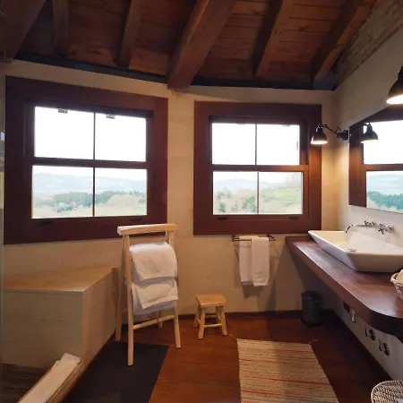 Casita De La Plaza Lugas *